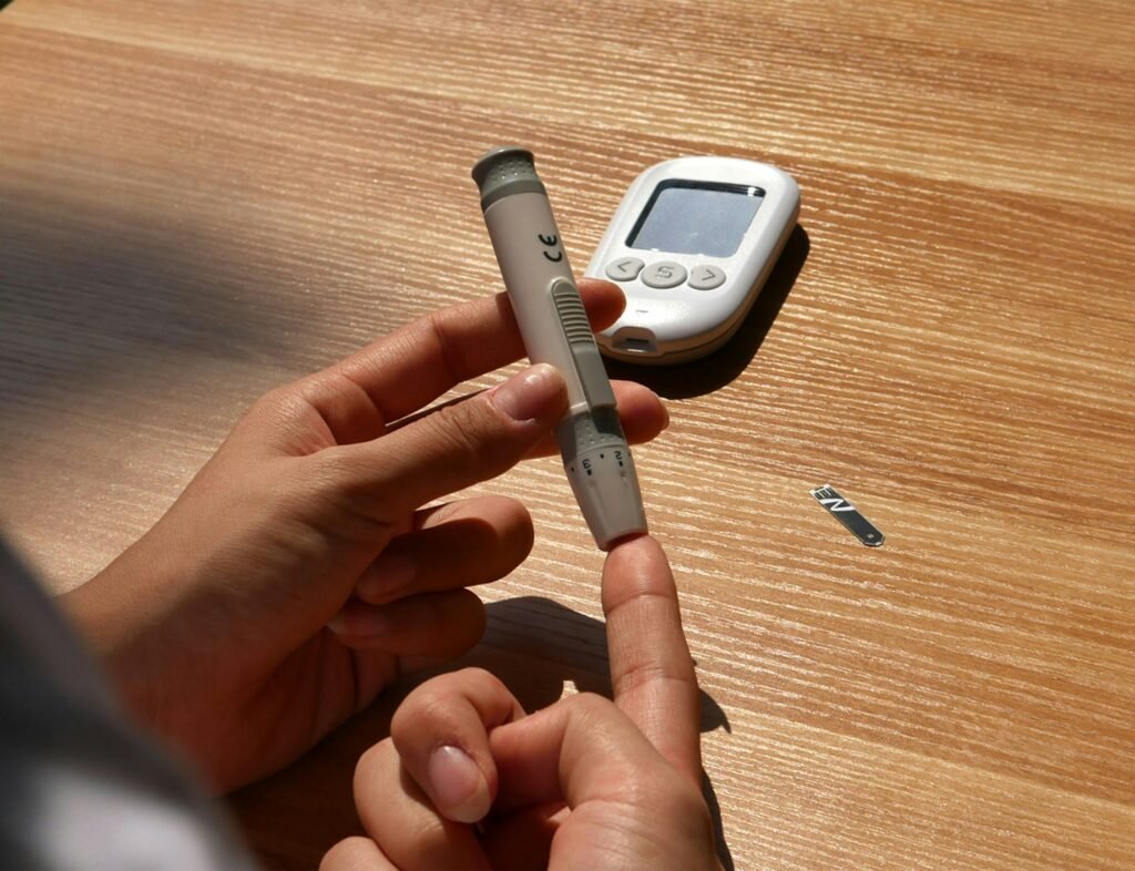 Misuratore di glicemia: quale scegliere (con e senza puntura)